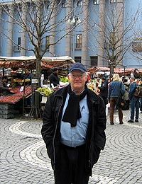 Looking round a market place before a sound check. With flights most mornings, hotel rooms were you can't open the widows and soundchecks every day, it was good to wander around the various towns, get some fresh air and take in the local atmospheres.