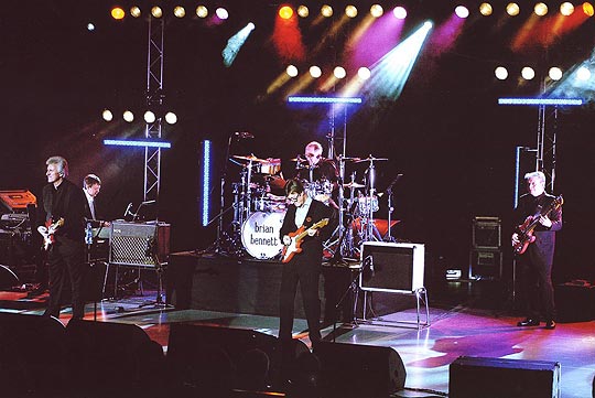 THE SHADOWS FINAL TOUR, EUROPE 2005.